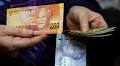 Rand extends gains, dips below R17 to the dollar
